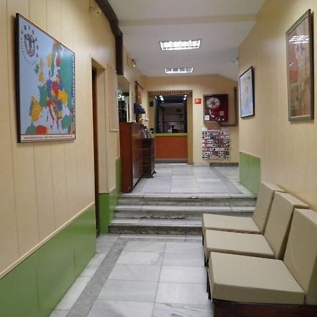 מדריד Nuria Hostal מראה חיצוני תמונה