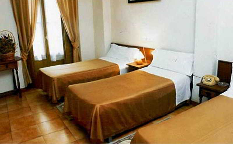 מדריד Nuria Hostal מראה חיצוני תמונה